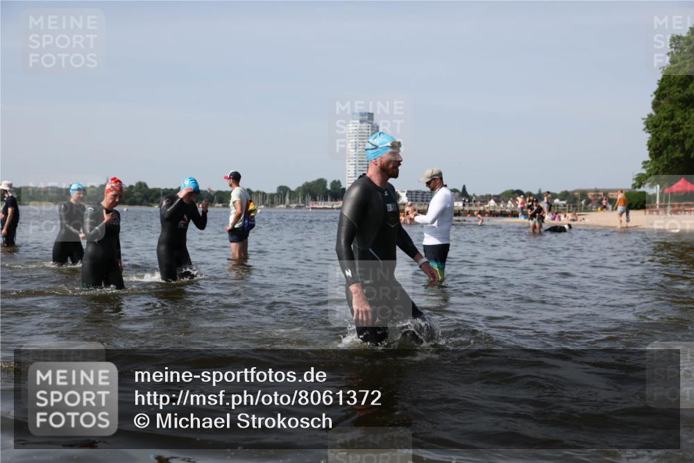 22.06.2025 - Viking Triathlon Michael Strokosch http://msf.ph/oto/8061372 22.06.2025 10:46:01 Schwimmen 217, 342, 360, 372, 468, 525, 615, 621, 633, 647 meine-sportfotos.de