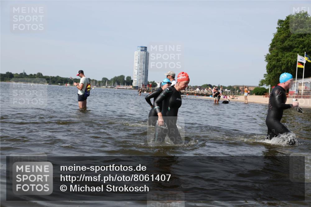 22.06.2025 - Viking Triathlon Michael Strokosch http://msf.ph/oto/8061407 22.06.2025 10:46:05 Schwimmen 121, 144, 217, 342, 372, 468, 525, 615, 621, 633, 647 meine-sportfotos.de