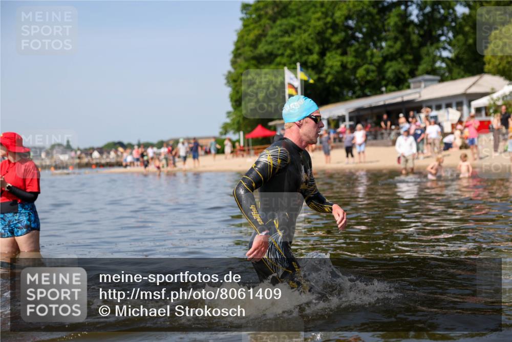 22.06.2025 - Viking Triathlon Michael Strokosch http://msf.ph/oto/8061409 22.06.2025 10:25:39 Schwimmen 2, 10, 420, 455, 485, 544, 557 meine-sportfotos.de