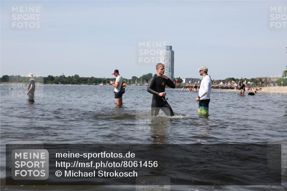 22.06.2025 - Viking Triathlon Michael Strokosch http://msf.ph/oto/8061456 22.06.2025 10:46:13 Schwimmen 121, 144, 213, 217, 225, 342, 406, 525, 647 meine-sportfotos.de