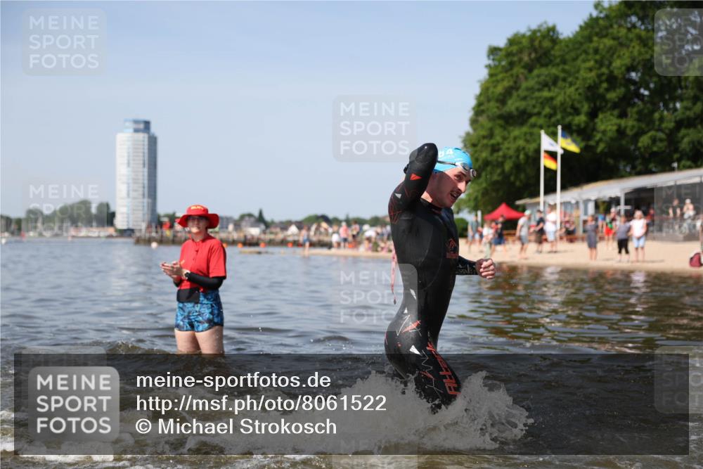 22.06.2025 - Viking Triathlon Michael Strokosch http://msf.ph/oto/8061522 22.06.2025 10:25:50 Schwimmen 10, 49, 420, 455, 485, 544, 557, 642 meine-sportfotos.de