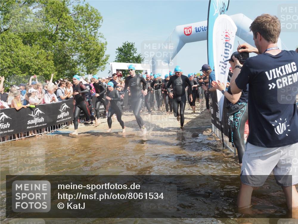 22.06.2025 - Viking Triathlon KatJ http://msf.ph/oto/8061534 22.06.2025 10:01:02 Schwimmen 12, 50, 63, 90, 113, 124, 236, 243, 294, 300, 347, 350, 384, 458, 658 meine-sportfotos.de