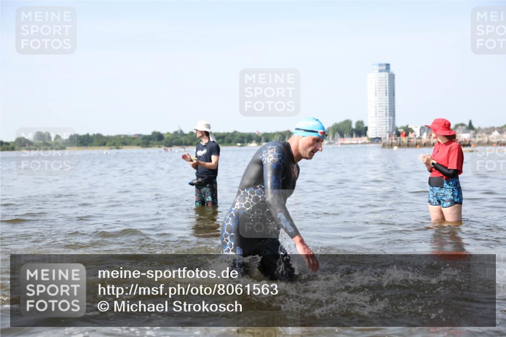 22.06.2025 - Viking Triathlon Michael Strokosch http://msf.ph/oto/8061563 22.06.2025 10:25:57 Schwimmen 10, 49, 455, 557, 617, 642 meine-sportfotos.de