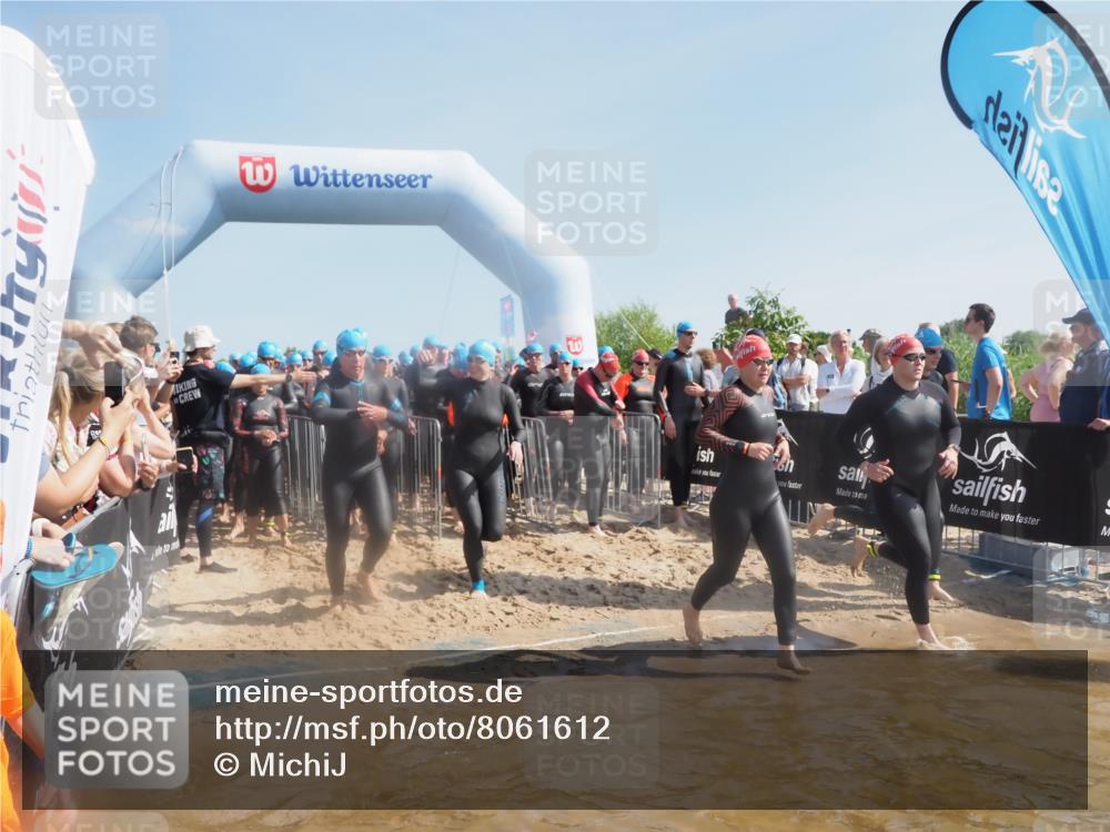 22.06.2025 - Viking Triathlon MichiJ http://msf.ph/oto/8061612 22.06.2025 10:07:01 Schwimmen 64, 183, 244, 321, 328, 369, 431, 467, 468, 479, 494, 498, 533, 631, 649 meine-sportfotos.de
