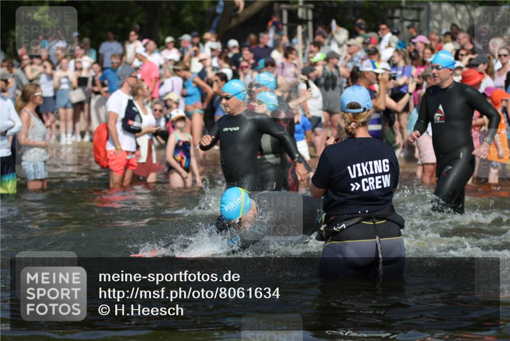 22.06.2025 - Viking Triathlon H.Heesch http://msf.ph/oto/8061634 22.06.2025 10:04:18 Schwimmen 115, 141, 142, 156, 185, 195, 199, 253, 276, 351, 377, 408, 474, 493, 529 meine-sportfotos.de