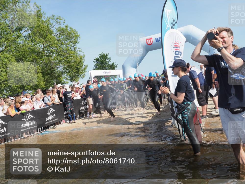 22.06.2025 - Viking Triathlon KatJ http://msf.ph/oto/8061740 22.06.2025 10:01:12 Schwimmen 12, 53, 63, 131, 147, 173, 214, 294, 330, 341, 350, 443, 444, 458, 488 meine-sportfotos.de