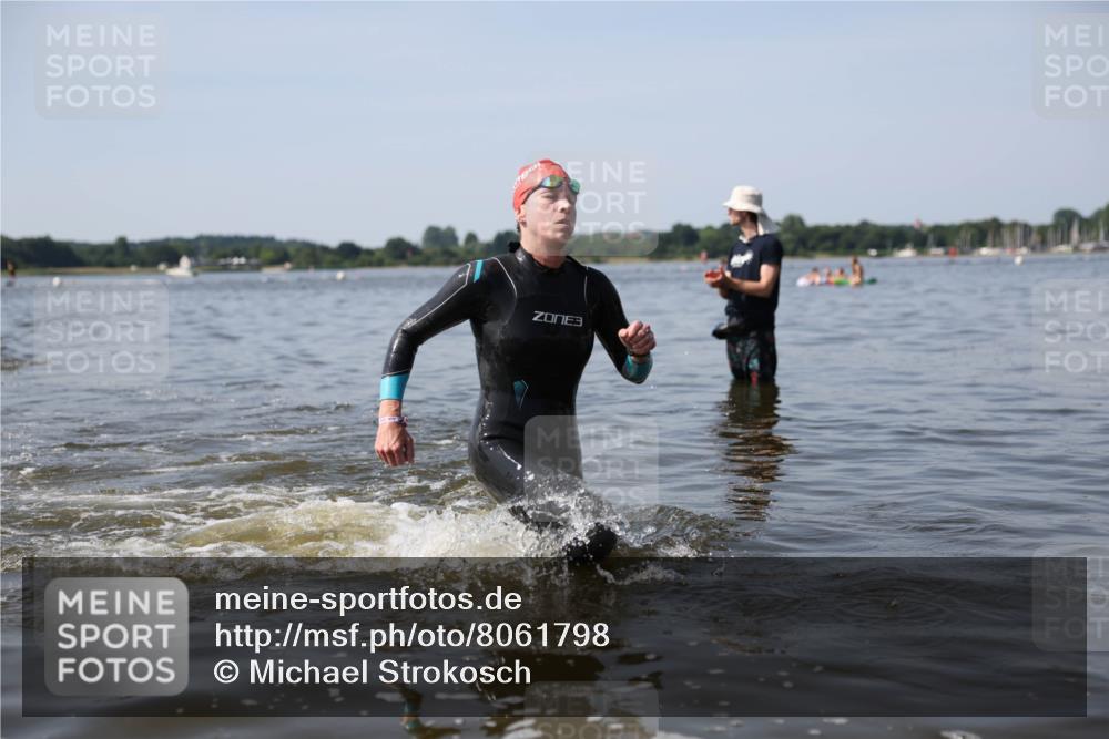 22.06.2025 - Viking Triathlon Michael Strokosch http://msf.ph/oto/8061798 22.06.2025 10:26:48 Schwimmen 288, 610, 661 meine-sportfotos.de