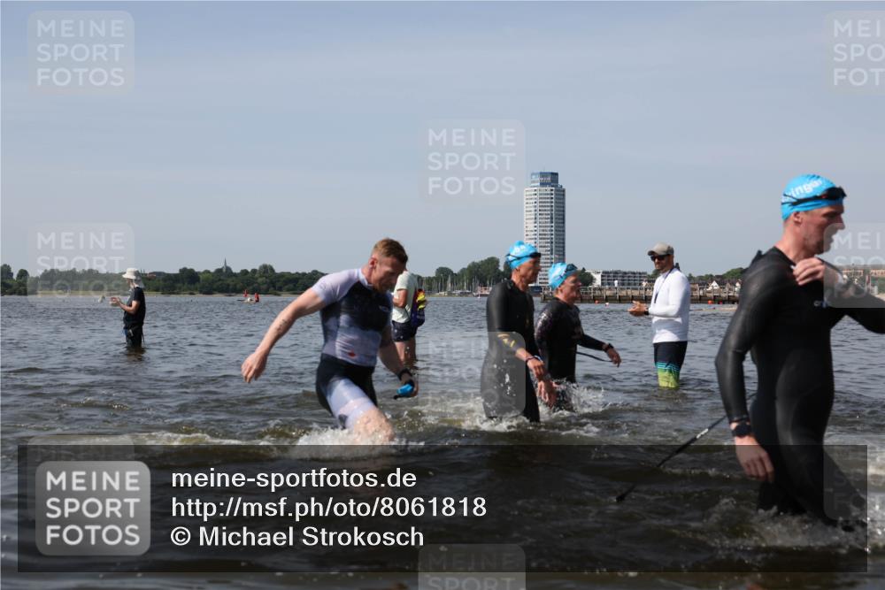 22.06.2025 - Viking Triathlon Michael Strokosch http://msf.ph/oto/8061818 22.06.2025 10:47:19 Schwimmen 51, 74, 76, 267, 421, 547 meine-sportfotos.de