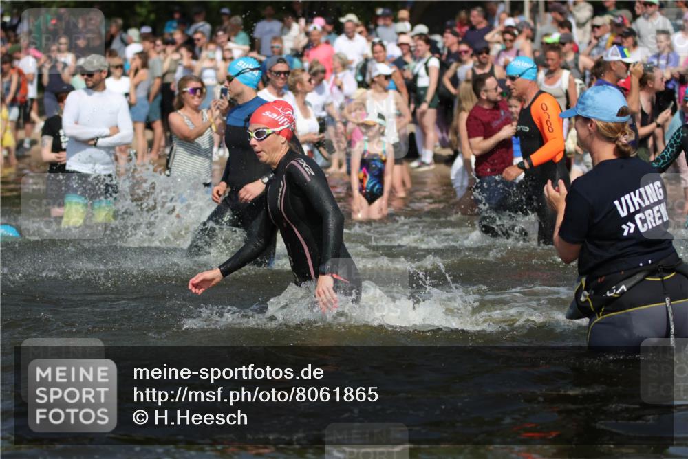22.06.2025 - Viking Triathlon H.Heesch http://msf.ph/oto/8061865 22.06.2025 10:04:36 Schwimmen 55, 85, 146, 238, 245, 327, 375, 428, 457, 482, 506, 514, 550, 629, 662 meine-sportfotos.de