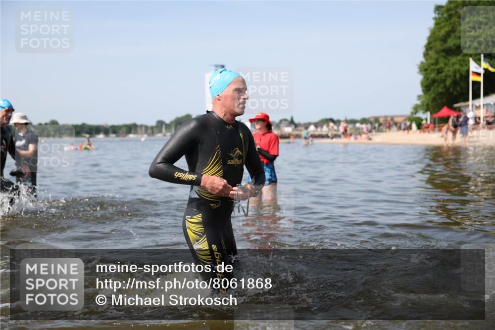 22.06.2025 - Viking Triathlon Michael Strokosch http://msf.ph/oto/8061868 22.06.2025 10:27:00 Schwimmen 52, 81, 145, 288, 623, 661 meine-sportfotos.de
