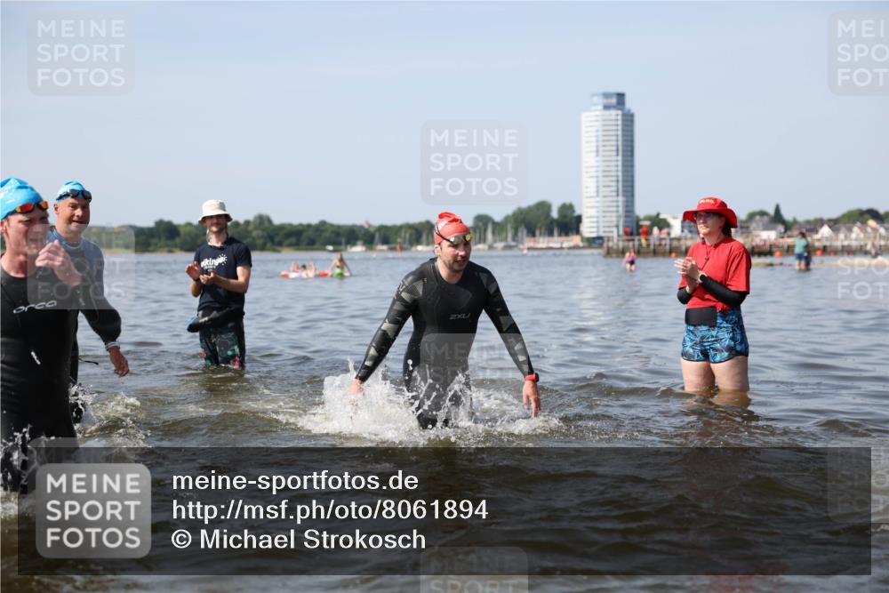 22.06.2025 - Viking Triathlon Michael Strokosch http://msf.ph/oto/8061894 22.06.2025 10:27:04 Schwimmen 52, 81, 145, 288, 623, 661 meine-sportfotos.de