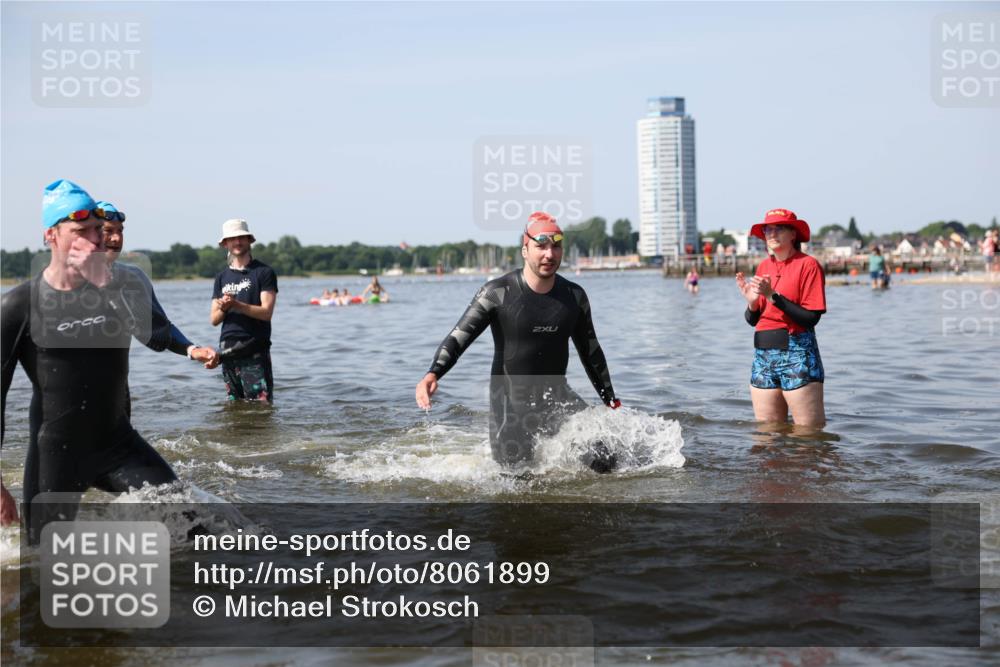 22.06.2025 - Viking Triathlon Michael Strokosch http://msf.ph/oto/8061899 22.06.2025 10:27:04 Schwimmen 52, 81, 145, 288, 623, 661 meine-sportfotos.de