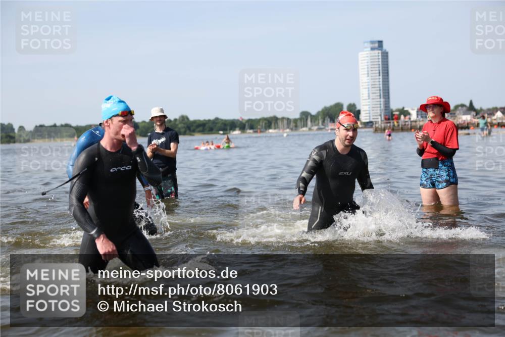 22.06.2025 - Viking Triathlon Michael Strokosch http://msf.ph/oto/8061903 22.06.2025 10:27:05 Schwimmen 52, 81, 145, 288, 623, 661 meine-sportfotos.de