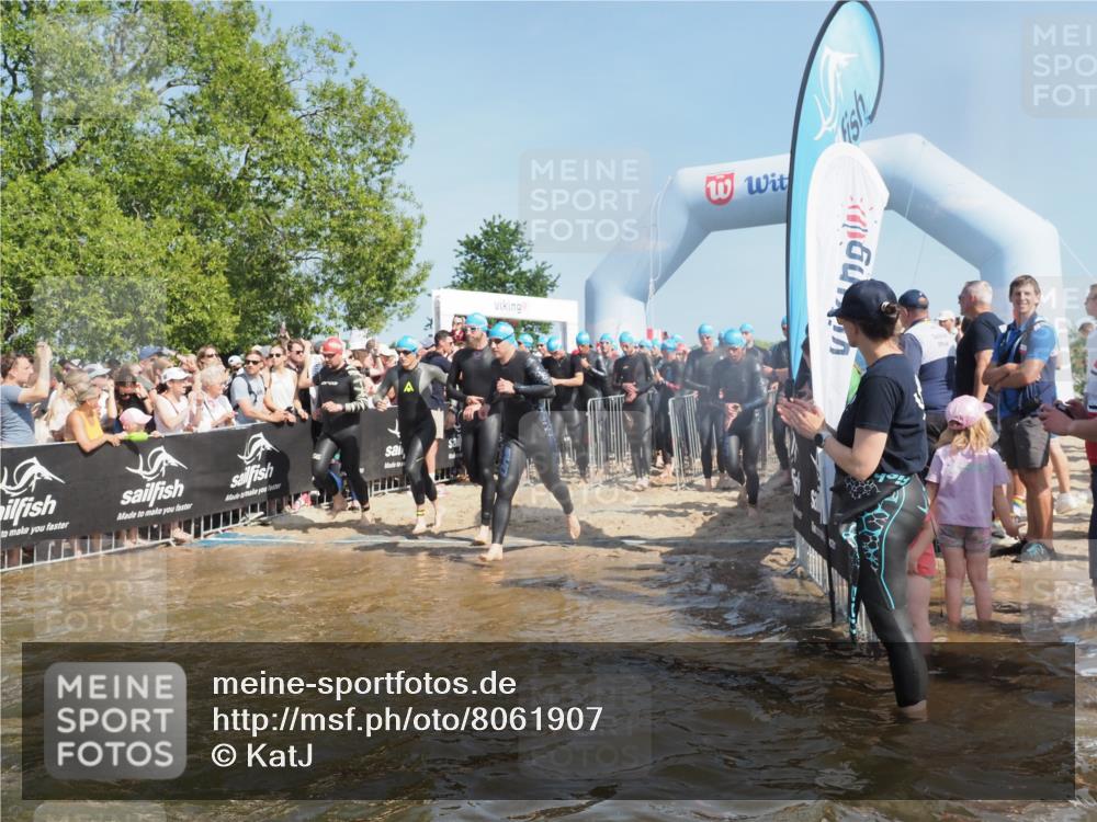 22.06.2025 - Viking Triathlon KatJ http://msf.ph/oto/8061907 22.06.2025 10:01:17 Schwimmen 38, 53, 131, 147, 173, 214, 284, 287, 311, 330, 341, 443, 444, 488, 643 meine-sportfotos.de