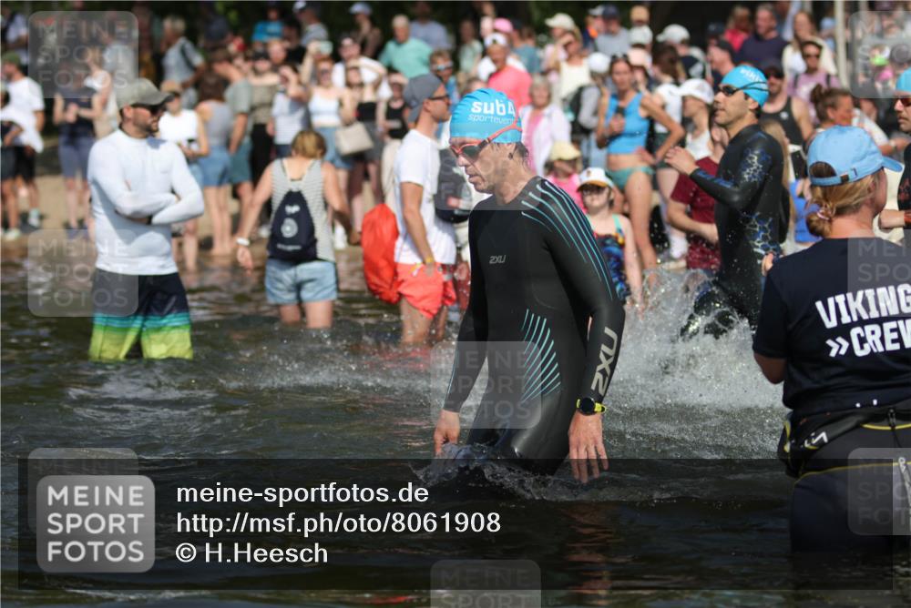 22.06.2025 - Viking Triathlon H.Heesch http://msf.ph/oto/8061908 22.06.2025 10:04:46 Schwimmen 29, 55, 70, 72, 85, 86, 245, 248, 281, 312, 316, 411, 428, 515, 550 meine-sportfotos.de