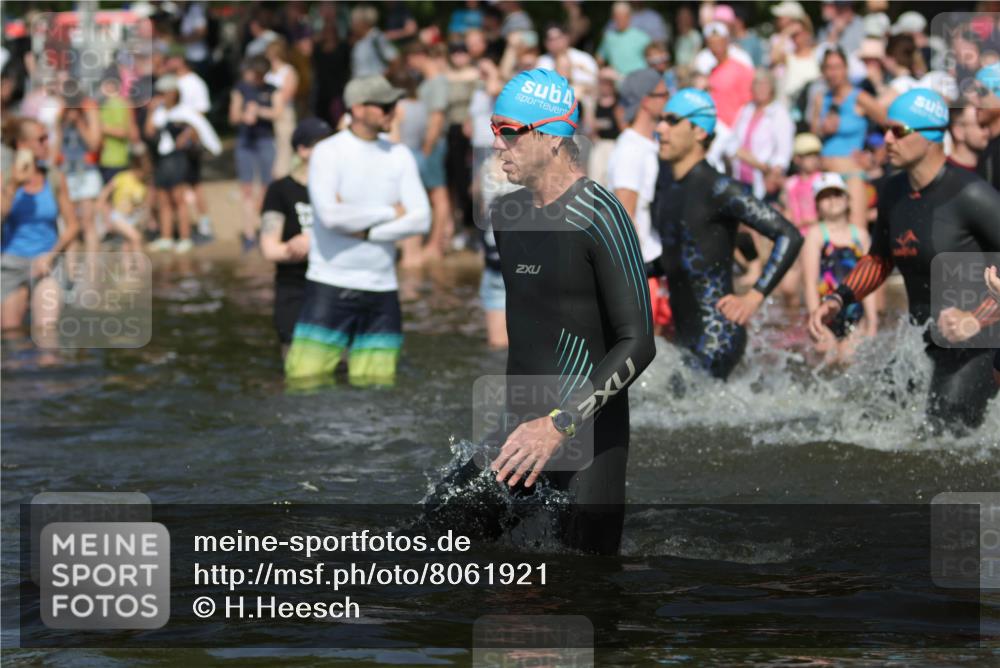 22.06.2025 - Viking Triathlon H.Heesch http://msf.ph/oto/8061921 22.06.2025 10:04:46 Schwimmen 29, 55, 70, 72, 85, 86, 245, 248, 281, 312, 316, 411, 428, 515, 550 meine-sportfotos.de