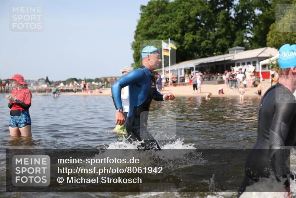 22.06.2025 - Viking Triathlon Michael Strokosch http://msf.ph/oto/8061942 22.06.2025 10:27:08 Schwimmen 52, 81, 145, 288, 623 meine-sportfotos.de
