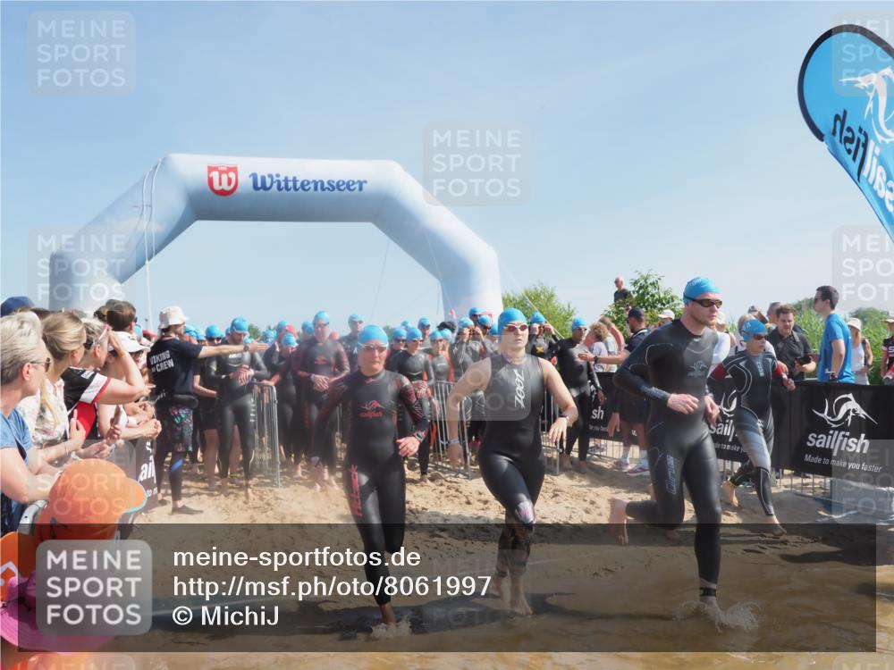 22.06.2025 - Viking Triathlon MichiJ http://msf.ph/oto/8061997 22.06.2025 10:07:20 Schwimmen 155, 201, 202, 223, 256, 267, 273, 326, 333, 343, 421, 425, 463, 531, 637 meine-sportfotos.de