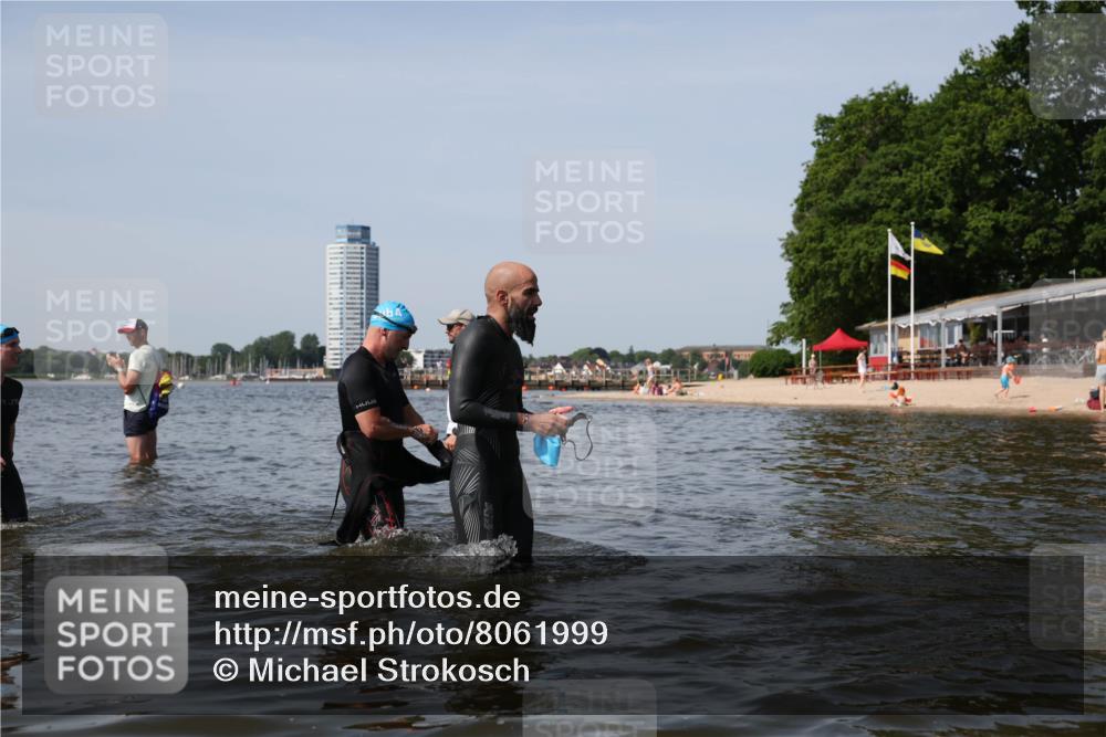 22.06.2025 - Viking Triathlon Michael Strokosch http://msf.ph/oto/8061999 22.06.2025 10:47:46 Schwimmen 71, 84, 183, 190, 223, 261, 285, 452, 606 meine-sportfotos.de