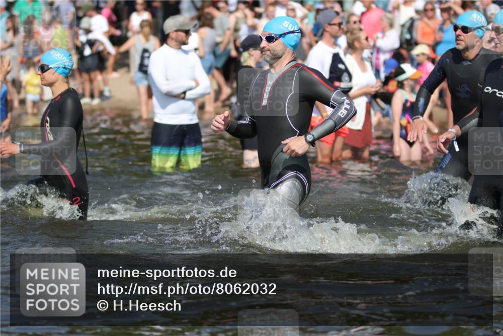 22.06.2025 - Viking Triathlon H.Heesch http://msf.ph/oto/8062032 22.06.2025 10:04:59 Schwimmen 197, 232, 254, 295, 362, 386, 394, 407, 416, 423, 500, 509, 527, 605, 620 meine-sportfotos.de
