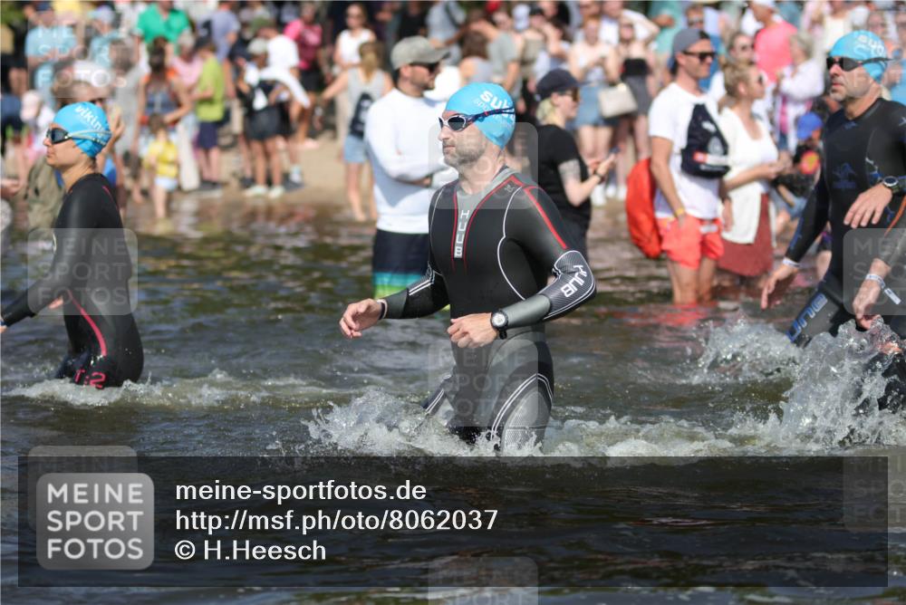 22.06.2025 - Viking Triathlon H.Heesch http://msf.ph/oto/8062037 22.06.2025 10:04:59 Schwimmen 197, 232, 254, 295, 362, 386, 394, 407, 416, 423, 500, 509, 527, 605, 620 meine-sportfotos.de