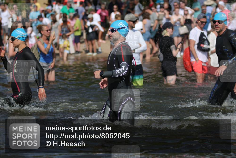 22.06.2025 - Viking Triathlon H.Heesch http://msf.ph/oto/8062045 22.06.2025 10:04:59 Schwimmen 197, 232, 254, 295, 362, 386, 394, 407, 416, 423, 500, 509, 527, 605, 620 meine-sportfotos.de