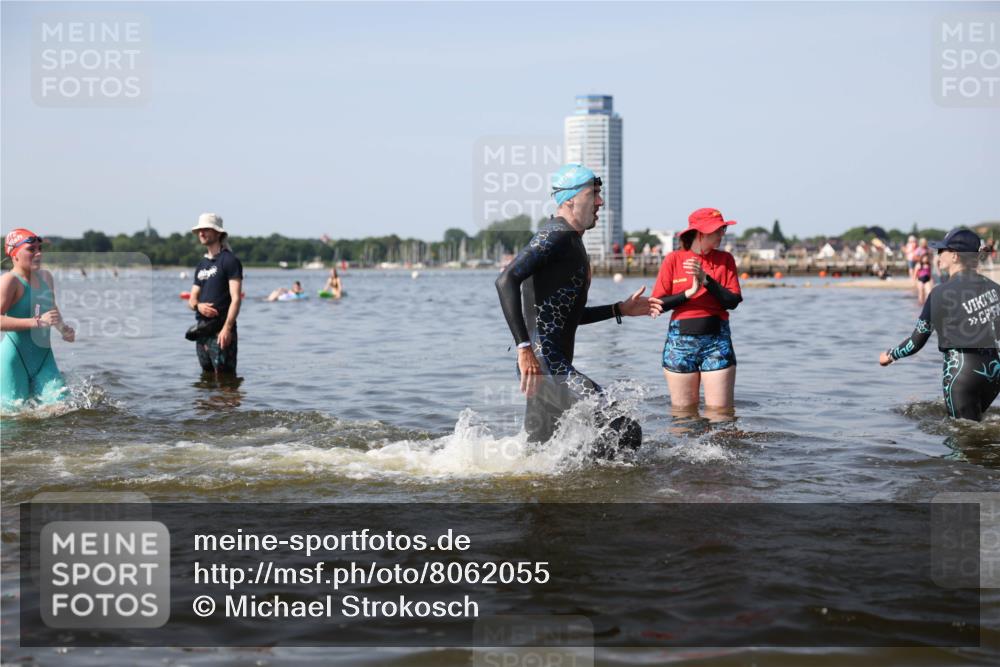 22.06.2025 - Viking Triathlon Michael Strokosch http://msf.ph/oto/8062055 22.06.2025 10:27:33 Schwimmen 1, 176, 272, 286, 611 meine-sportfotos.de