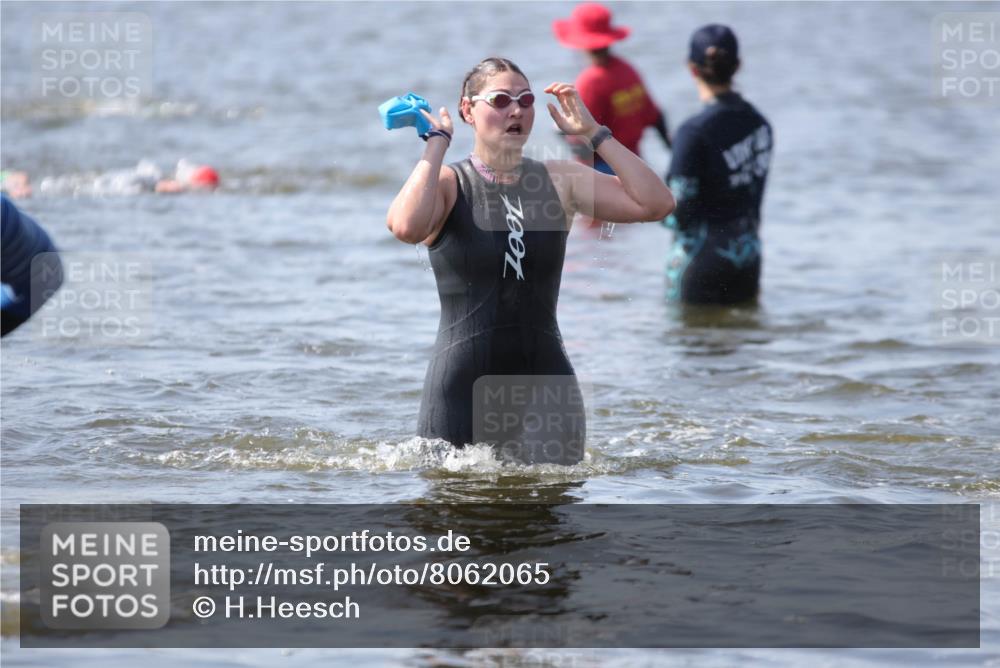 22.06.2025 - Viking Triathlon H.Heesch http://msf.ph/oto/8062065 22.06.2025 10:43:36 Schwimmen 257, 410, 480, 501, 531, 620 meine-sportfotos.de
