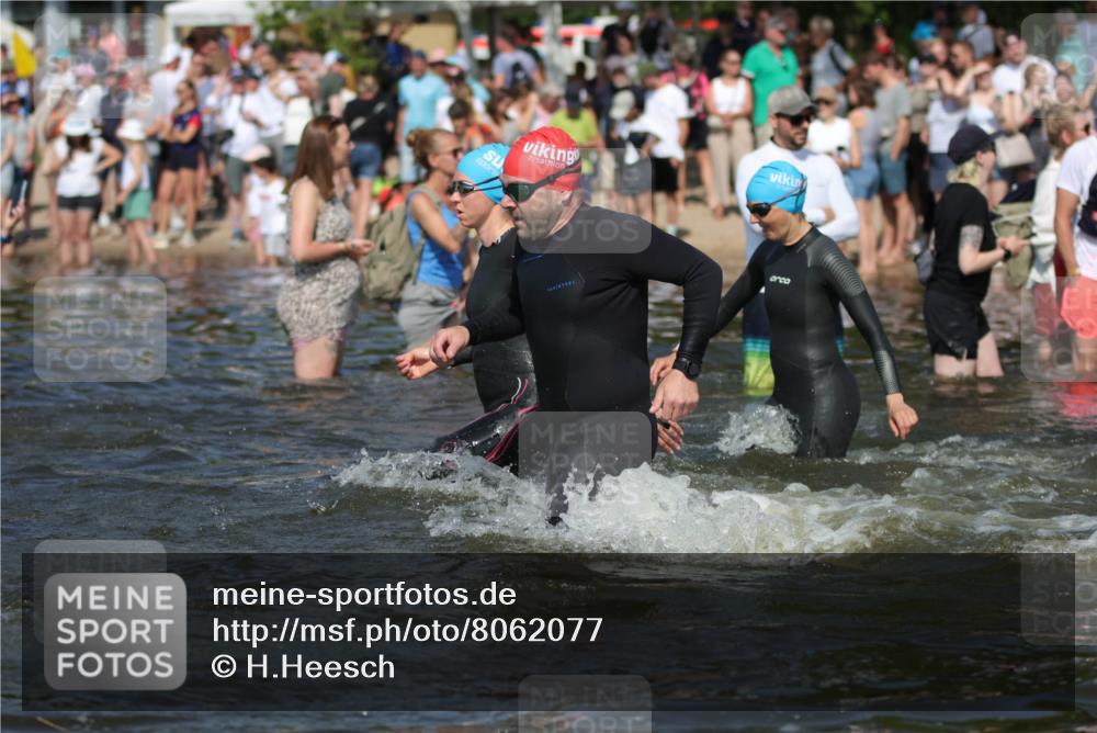 22.06.2025 - Viking Triathlon H.Heesch http://msf.ph/oto/8062077 22.06.2025 10:05:04 Schwimmen 197, 232, 254, 362, 386, 388, 394, 395, 407, 416, 423, 500, 527, 605, 620 meine-sportfotos.de