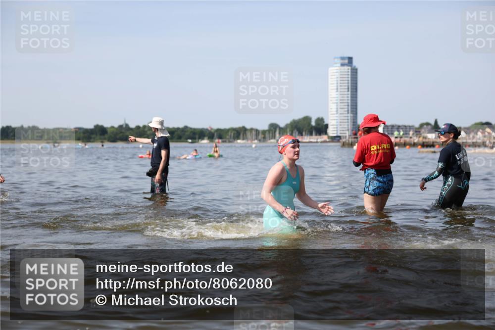 22.06.2025 - Viking Triathlon Michael Strokosch http://msf.ph/oto/8062080 22.06.2025 10:27:35 Schwimmen 1, 176, 272, 286, 611 meine-sportfotos.de