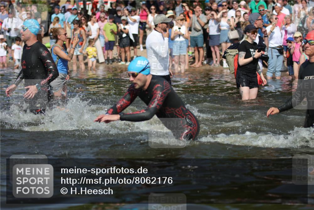 22.06.2025 - Viking Triathlon H.Heesch http://msf.ph/oto/8062176 22.06.2025 10:05:13 Schwimmen 94, 171, 172, 232, 291, 346, 386, 388, 389, 395, 418, 500, 605, 627 meine-sportfotos.de