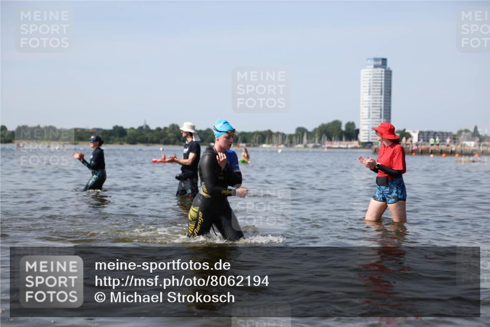 22.06.2025 - Viking Triathlon Michael Strokosch http://msf.ph/oto/8062194 22.06.2025 10:27:47 Schwimmen 1, 90, 176, 198, 230, 289, 534, 616 meine-sportfotos.de