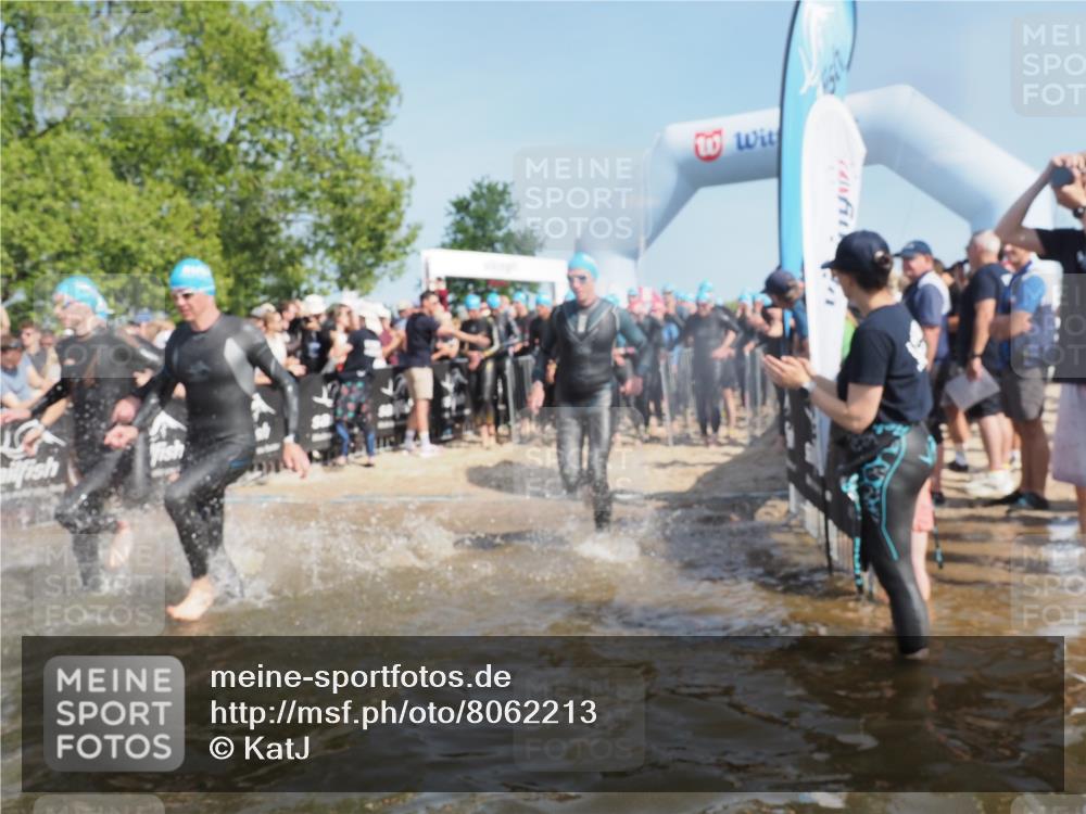 22.06.2025 - Viking Triathlon KatJ http://msf.ph/oto/8062213 22.06.2025 10:01:24 Schwimmen 38, 99, 203, 216, 224, 237, 284, 287, 311, 381, 393, 643 meine-sportfotos.de