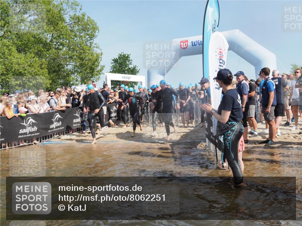 22.06.2025 - Viking Triathlon KatJ http://msf.ph/oto/8062251 22.06.2025 10:01:28 Schwimmen 38, 99, 162, 203, 216, 224, 226, 237, 284, 287, 311, 381, 393, 510, 643 meine-sportfotos.de
