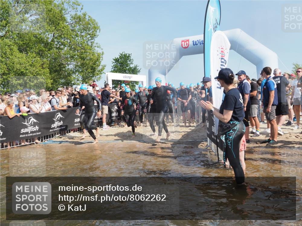 22.06.2025 - Viking Triathlon KatJ http://msf.ph/oto/8062262 22.06.2025 10:01:28 Schwimmen 38, 99, 162, 203, 216, 224, 226, 237, 284, 287, 311, 381, 393, 510, 643 meine-sportfotos.de