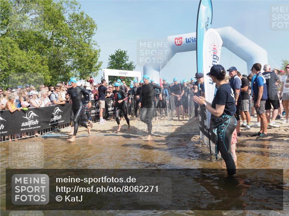 22.06.2025 - Viking Triathlon KatJ http://msf.ph/oto/8062271 22.06.2025 10:01:28 Schwimmen 38, 99, 162, 203, 216, 224, 226, 237, 284, 287, 311, 381, 393, 510, 643 meine-sportfotos.de