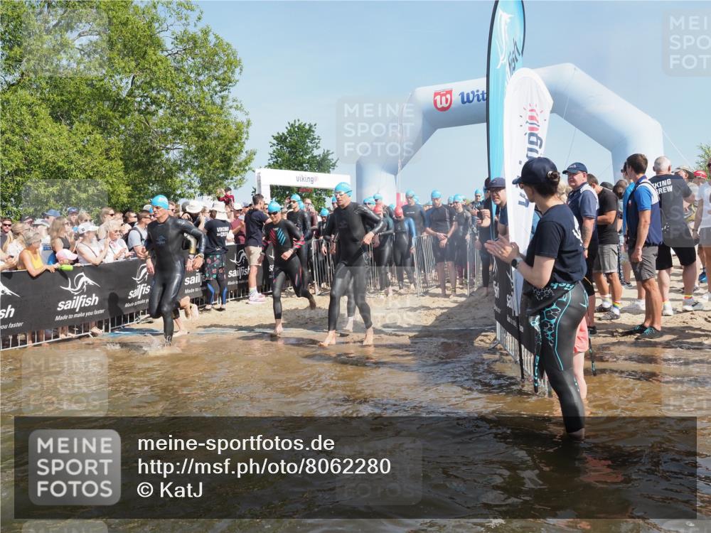 22.06.2025 - Viking Triathlon KatJ http://msf.ph/oto/8062280 22.06.2025 10:01:28 Schwimmen 38, 99, 162, 203, 216, 224, 226, 237, 284, 287, 311, 381, 393, 510, 643 meine-sportfotos.de