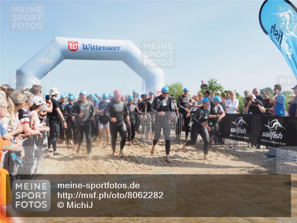 22.06.2025 - Viking Triathlon MichiJ http://msf.ph/oto/8062282 22.06.2025 10:07:40 Schwimmen 16, 23, 102, 121, 143, 263, 270, 285, 363, 436, 476, 484, 503, 547, 615, 621, 624 meine-sportfotos.de