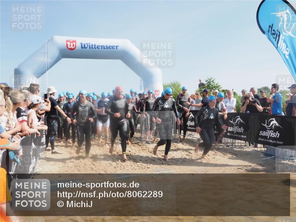 22.06.2025 - Viking Triathlon MichiJ http://msf.ph/oto/8062289 22.06.2025 10:07:40 Schwimmen 16, 23, 102, 121, 143, 263, 270, 285, 363, 436, 476, 484, 503, 547, 615, 621, 624 meine-sportfotos.de