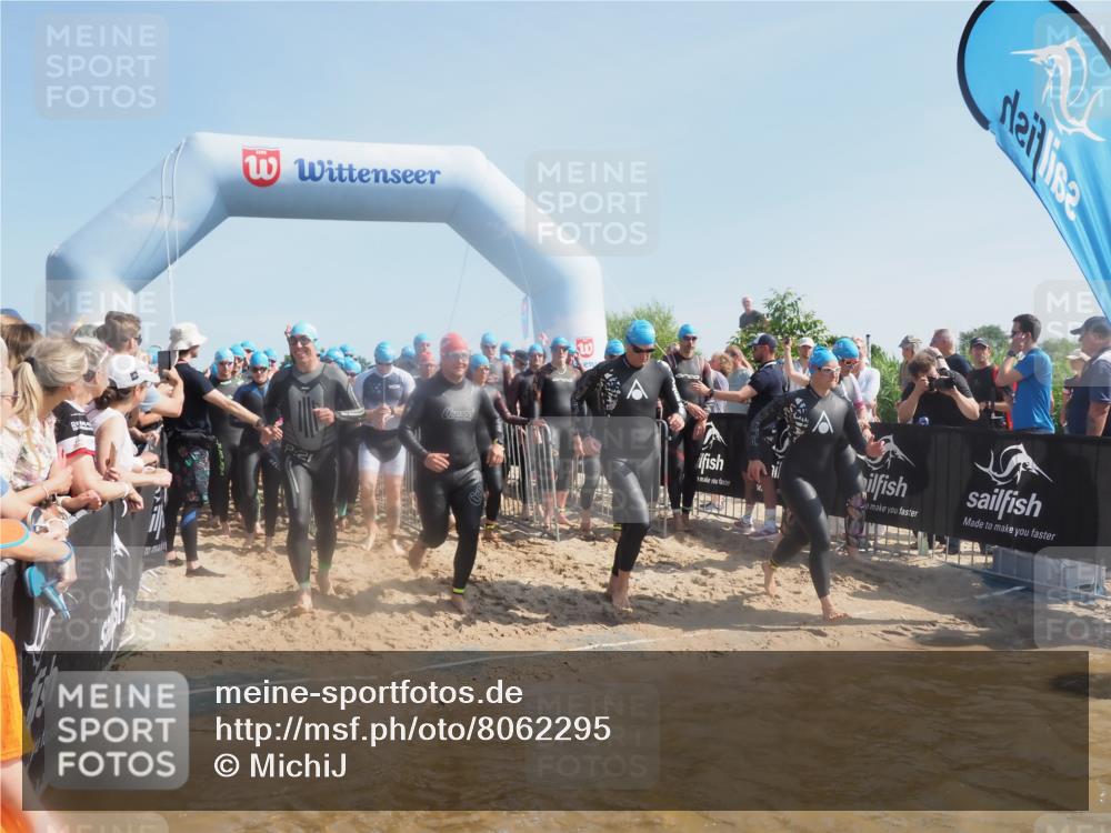 22.06.2025 - Viking Triathlon MichiJ http://msf.ph/oto/8062295 22.06.2025 10:07:40 Schwimmen 16, 23, 102, 121, 143, 263, 270, 285, 363, 436, 476, 484, 503, 547, 615, 621, 624 meine-sportfotos.de