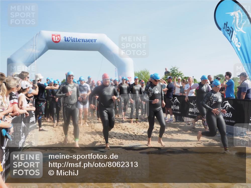 22.06.2025 - Viking Triathlon MichiJ http://msf.ph/oto/8062313 22.06.2025 10:07:41 Schwimmen 16, 23, 102, 121, 143, 263, 270, 285, 363, 436, 476, 484, 503, 547, 615, 621, 624 meine-sportfotos.de