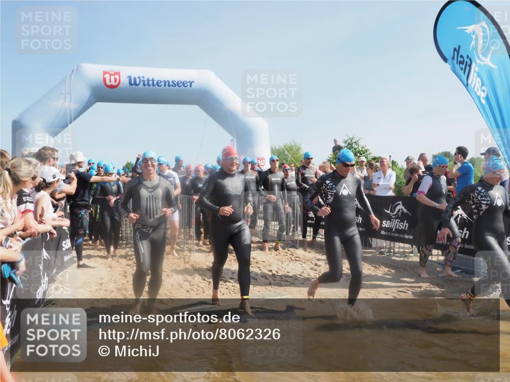 22.06.2025 - Viking Triathlon MichiJ http://msf.ph/oto/8062326 22.06.2025 10:07:41 Schwimmen 16, 23, 102, 121, 143, 263, 270, 285, 363, 436, 476, 484, 503, 547, 615, 621, 624 meine-sportfotos.de