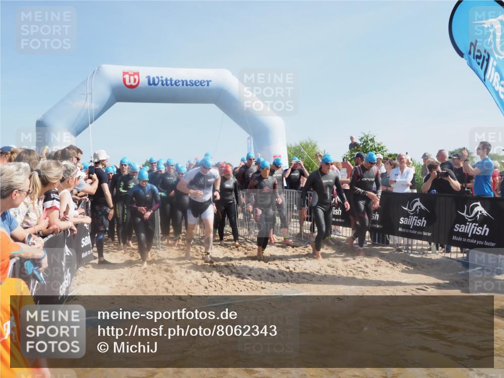 22.06.2025 - Viking Triathlon MichiJ http://msf.ph/oto/8062343 22.06.2025 10:07:45 Schwimmen 16, 76, 95, 102, 143, 263, 363, 372, 436, 453, 477, 503, 547, 615, 621, 624 meine-sportfotos.de