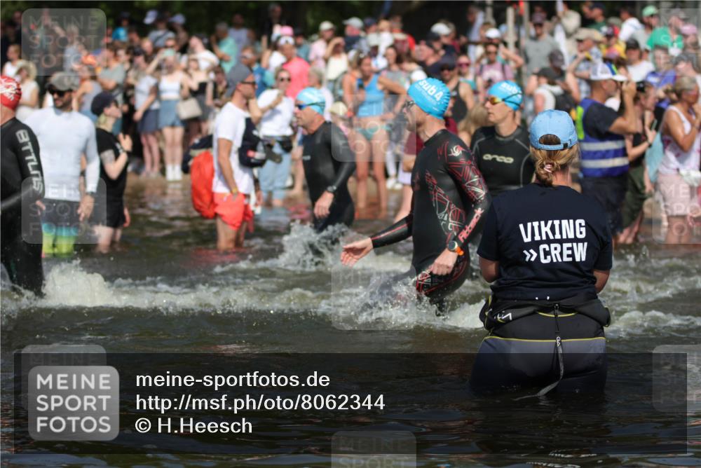 22.06.2025 - Viking Triathlon H.Heesch http://msf.ph/oto/8062344 22.06.2025 10:05:32 Schwimmen 22, 150, 167, 181, 210, 228, 314, 437, 439, 462, 538, 601, 603, 654, 655 meine-sportfotos.de