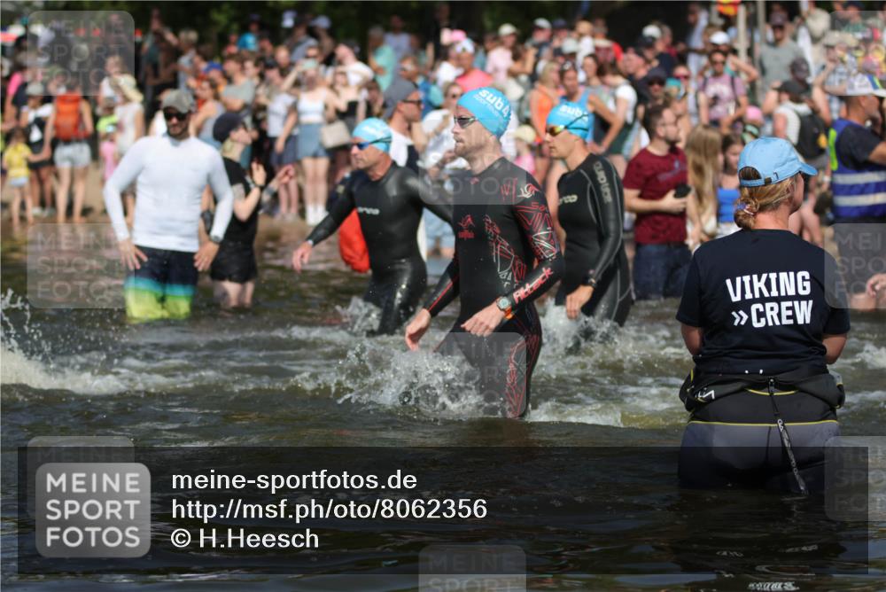 22.06.2025 - Viking Triathlon H.Heesch http://msf.ph/oto/8062356 22.06.2025 10:05:32 Schwimmen 22, 150, 167, 181, 210, 228, 314, 437, 439, 462, 538, 601, 603, 654, 655 meine-sportfotos.de