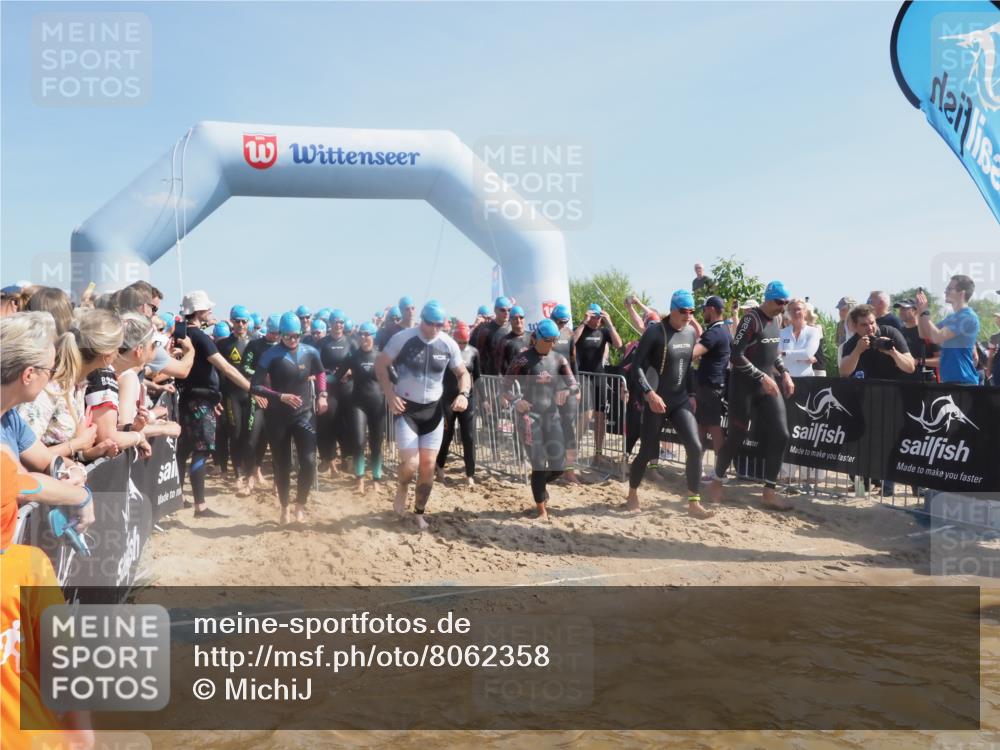 22.06.2025 - Viking Triathlon MichiJ http://msf.ph/oto/8062358 22.06.2025 10:07:45 Schwimmen 16, 76, 95, 102, 143, 263, 363, 372, 436, 453, 477, 503, 547, 615, 621, 624 meine-sportfotos.de