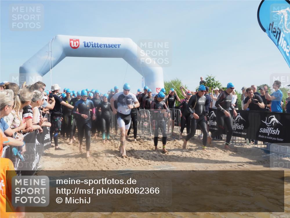 22.06.2025 - Viking Triathlon MichiJ http://msf.ph/oto/8062366 22.06.2025 10:07:45 Schwimmen 16, 76, 95, 102, 143, 263, 363, 372, 436, 453, 477, 503, 547, 615, 621, 624 meine-sportfotos.de