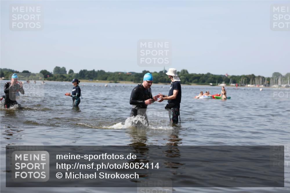 22.06.2025 - Viking Triathlon Michael Strokosch http://msf.ph/oto/8062414 22.06.2025 10:28:40 Schwimmen 258, 301, 368 meine-sportfotos.de