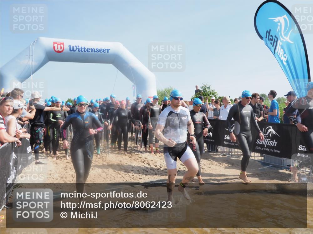 22.06.2025 - Viking Triathlon MichiJ http://msf.ph/oto/8062423 22.06.2025 10:07:46 Schwimmen 16, 76, 95, 102, 143, 263, 363, 372, 436, 453, 477, 503, 547, 621, 624 meine-sportfotos.de