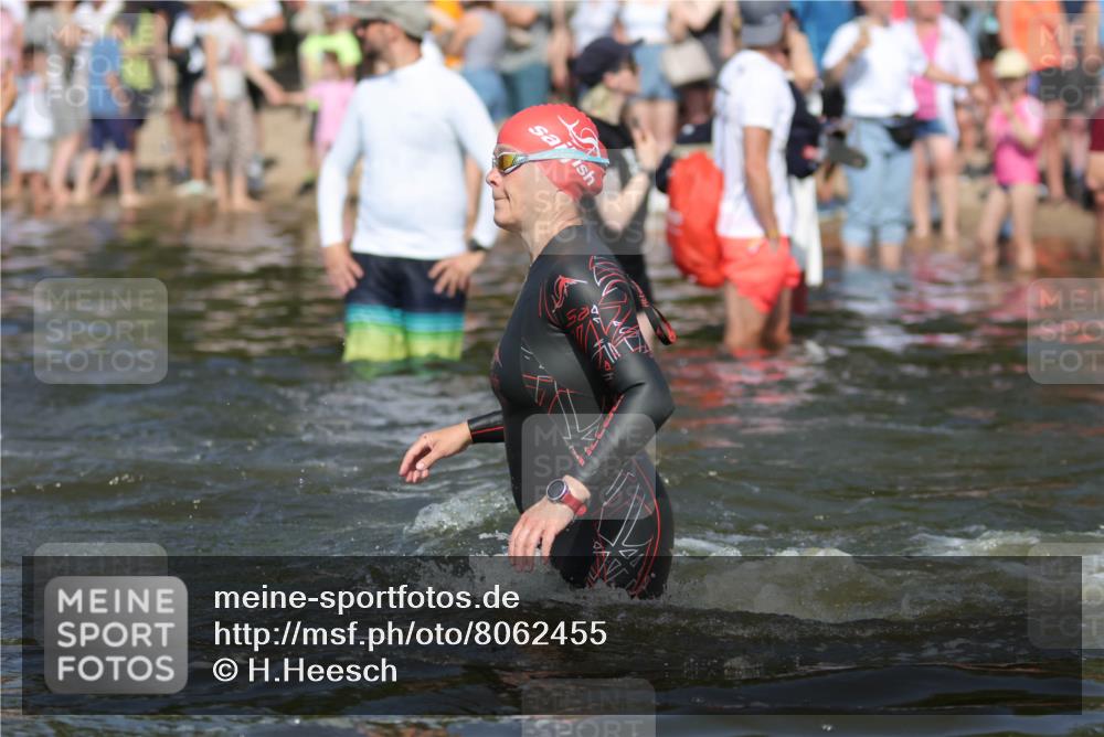 22.06.2025 - Viking Triathlon H.Heesch http://msf.ph/oto/8062455 22.06.2025 10:05:48 Schwimmen 65, 83, 128, 135, 194, 211, 275, 361, 379, 511, 517, 530, 633, 653 meine-sportfotos.de
